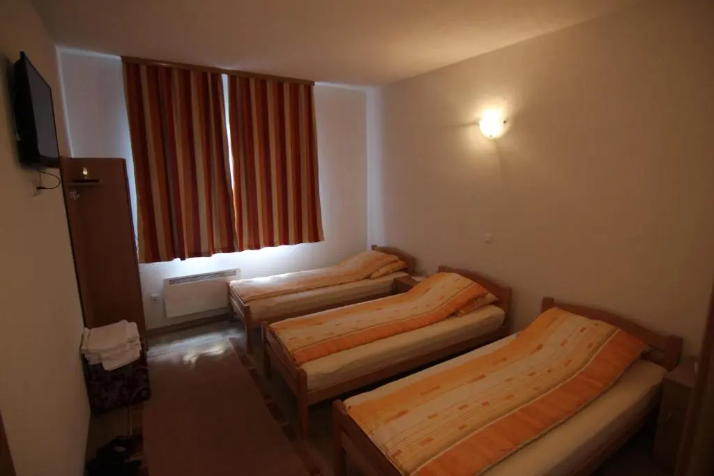 Rooms Zebax – eksterijer/interijer